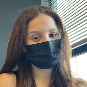 Meet your Posher, Eleen